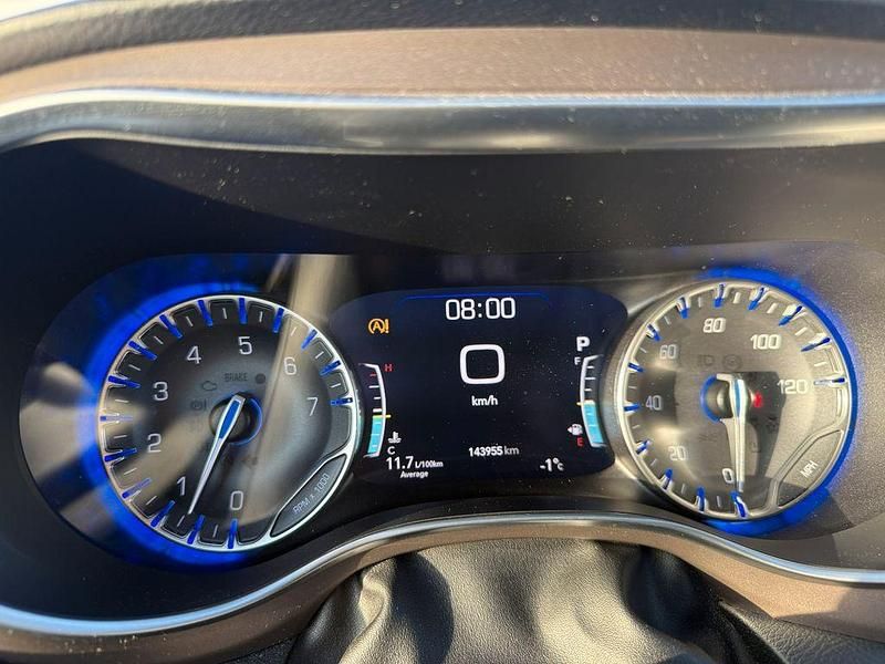 Gebraucht Chrysler Pacifica 291 PS (214 kW) 2019 Rot Van / Kleinbus