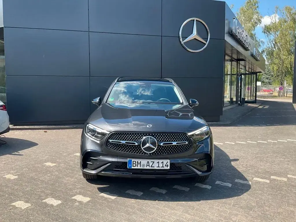 Gebraucht Mercedes GLC300 AMG line 204 PS (150 kW) 2023 Grau SUV