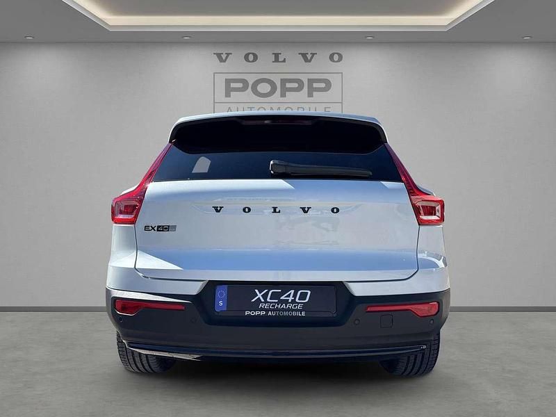 Nowe Volvo EX40 Plus 185 kW (252 KM) 2026 Biały SUV