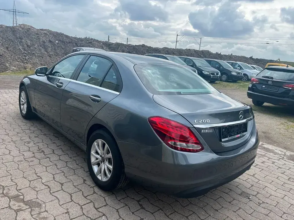 Gebraucht Mercedes C200 184 PS (135 kW) 2017 Grau Limousine