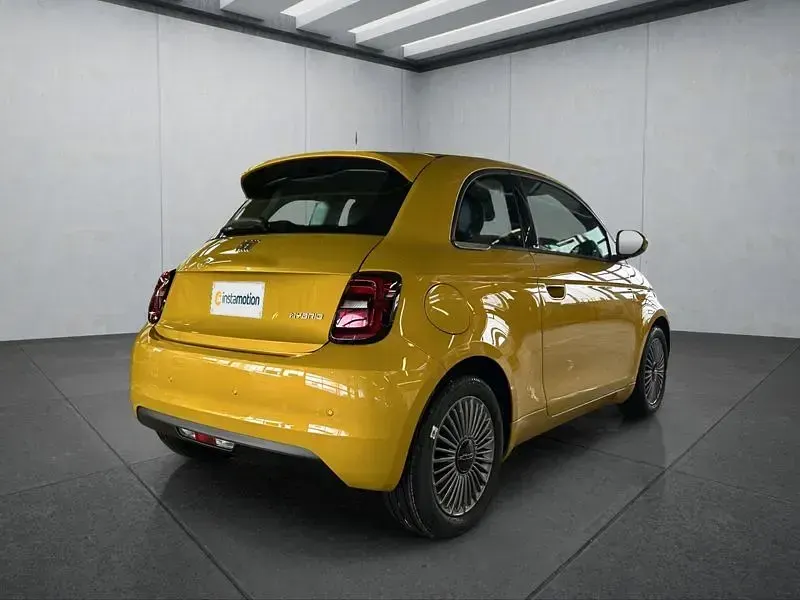 Neu Fiat 500C 65 PS (47 kW) 2025 Gelb Cabrio