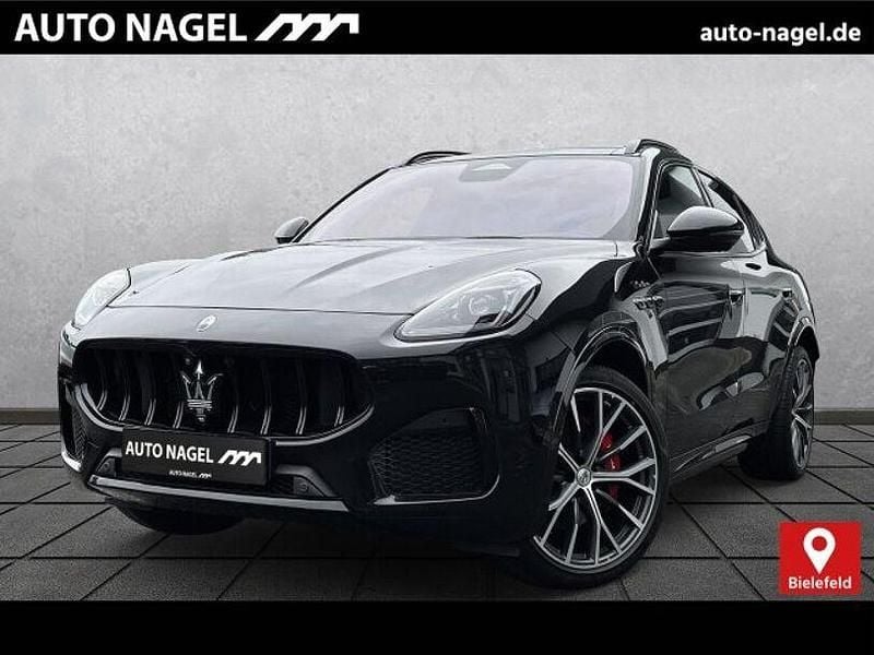 Schwarz Gebraucht 2022 Maserati Grecale SUV | 65.490 € (Etwas zu teuer) - Bild 1/4