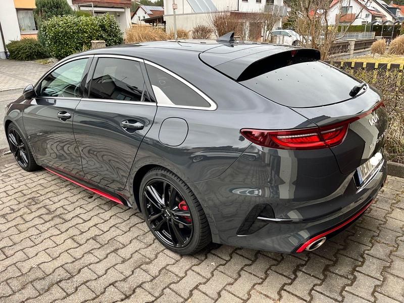Gebraucht Kia ProCeed GT 204 PS (150 kW) 2024 Grau Kombi