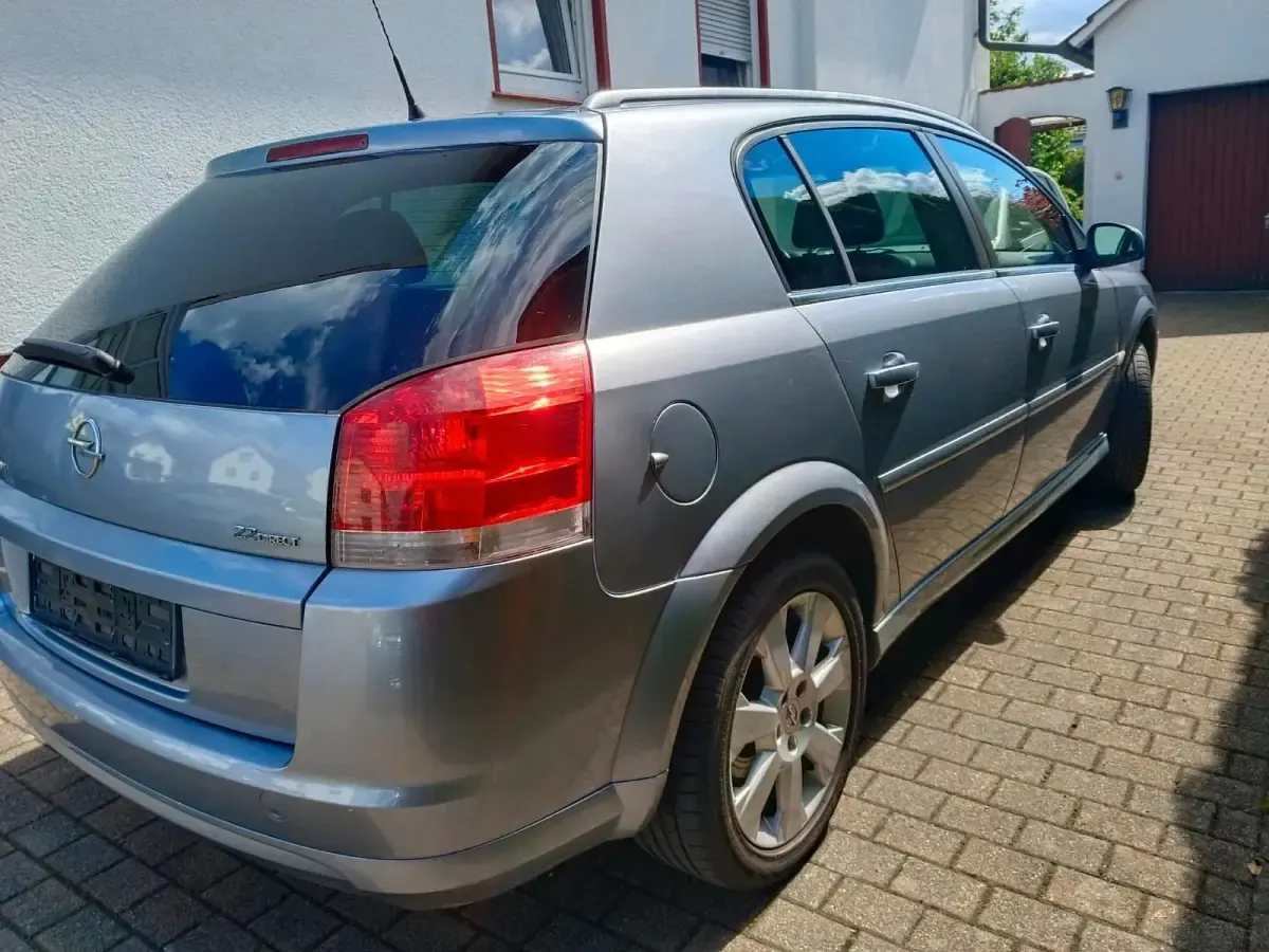 Gebraucht Opel Signum 154 PS (113 kW) 2005 Kleinwagen