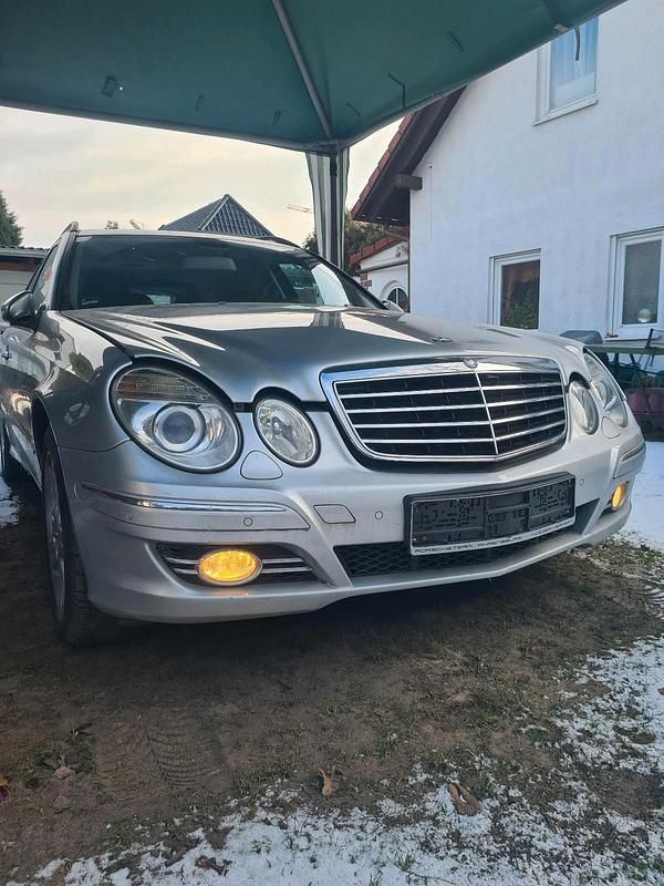 Gebraucht Mercedes E280 231 PS (169 kW) 2007 Silber Kombi