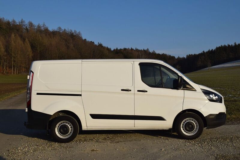 Gebraucht Ford Transit Custom 105 PS (77 kW) 2019 Frostweiß Van / Kleinbus