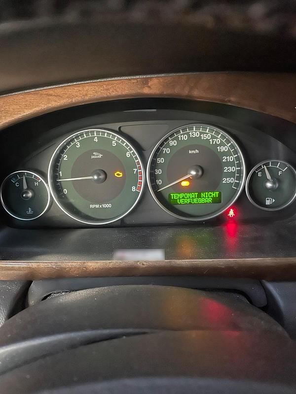 Gebraucht Jaguar X-type 190 PS (139 kW) 2021 Grau Limousine