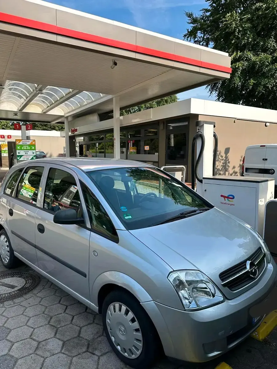 Gebraucht Opel Meriva Enjoy 101 PS (74 kW) 2004 Silber Van / Kleinbus