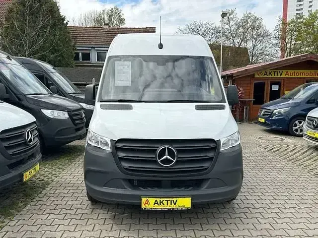 Używany Mercedes Sprinter 163 KM (119 kW) 2021 Biały Van