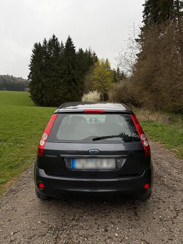 Second-hand Ford Fiesta 60 CP (44 kW) 2007 Gri Hatchback
