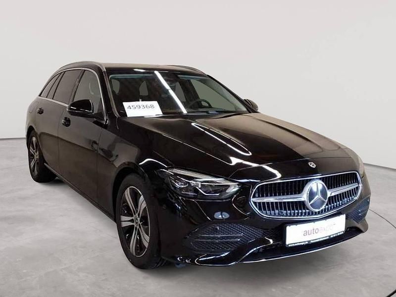 Obsidianschwarz metallic Gebraucht 2024 Mercedes C220 Advanced Kombi | 41.090 € (Fairer Preis) - Bild 1/4
