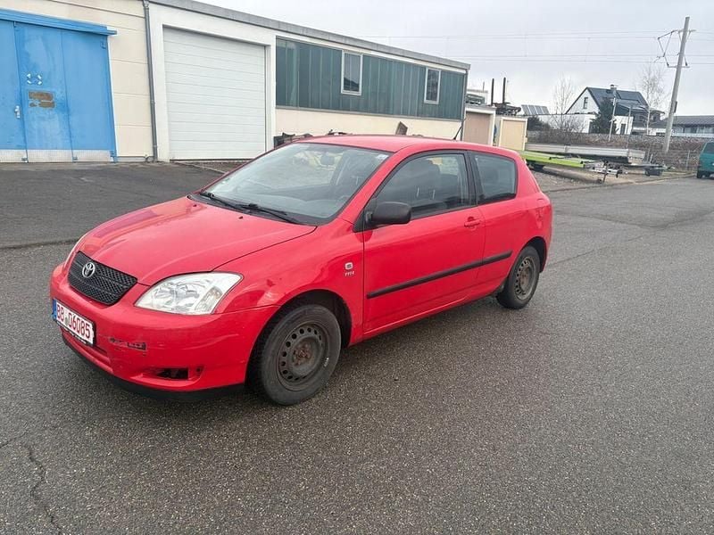 Rot Gebraucht 2002 Toyota Corolla Limousine | 999 € (Superpreis) - Bild 1/4