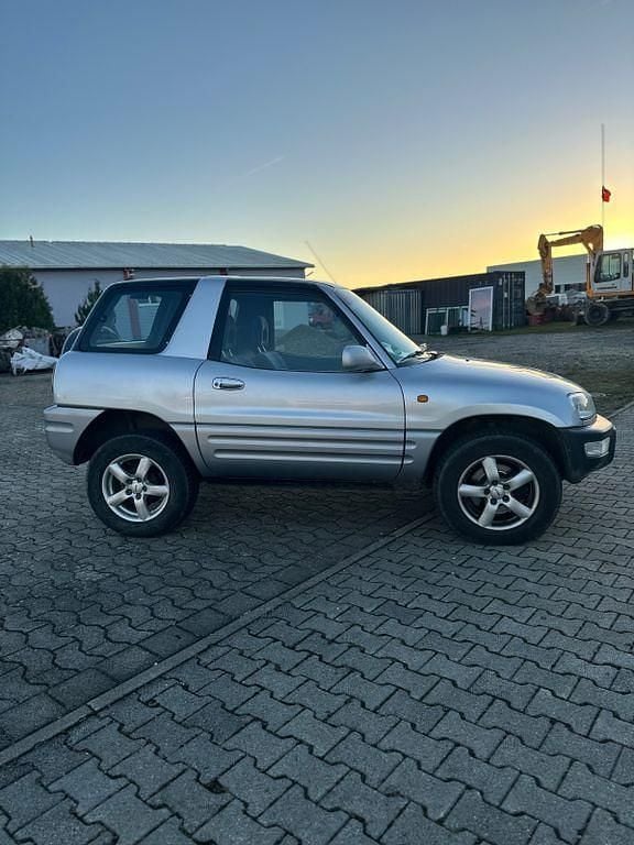 Gebraucht Toyota RAV4 128 PS (94 kW) 1998 Silber SUV