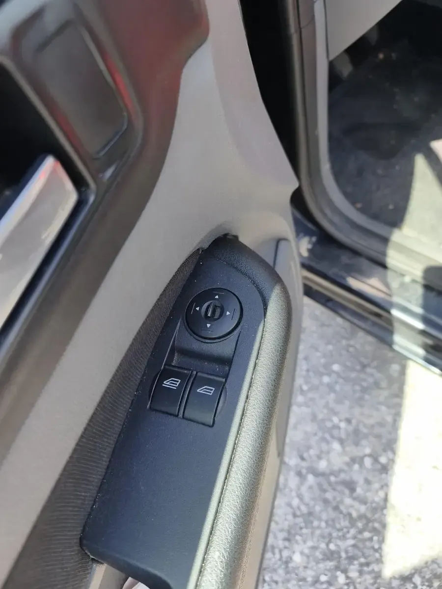 Gebraucht Ford Focus 116 PS (85 kW) 2009 Schwarz Limousine