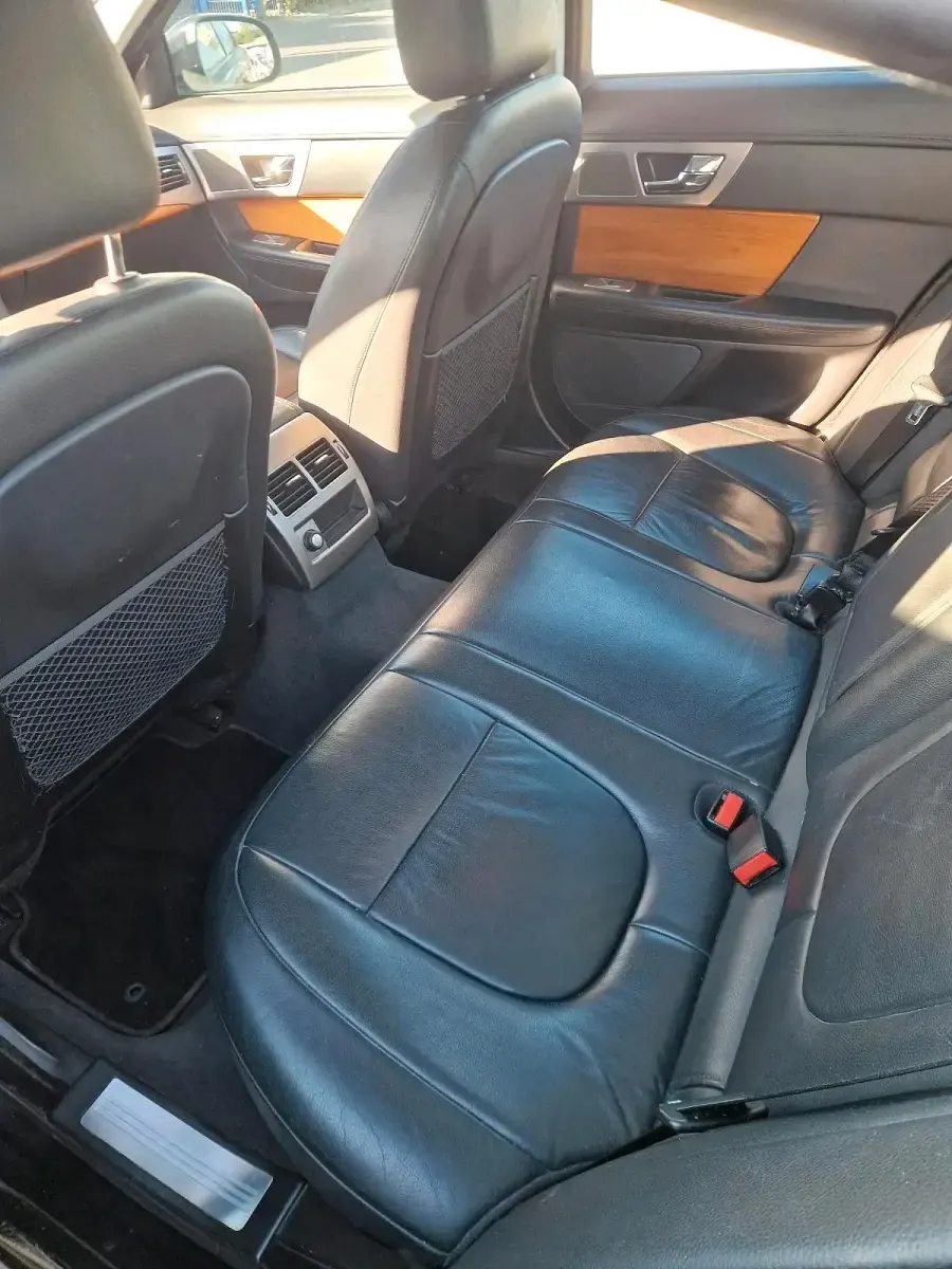 Usata Jaguar XF 211 CV (155 kW) 2011 Nero Berlina