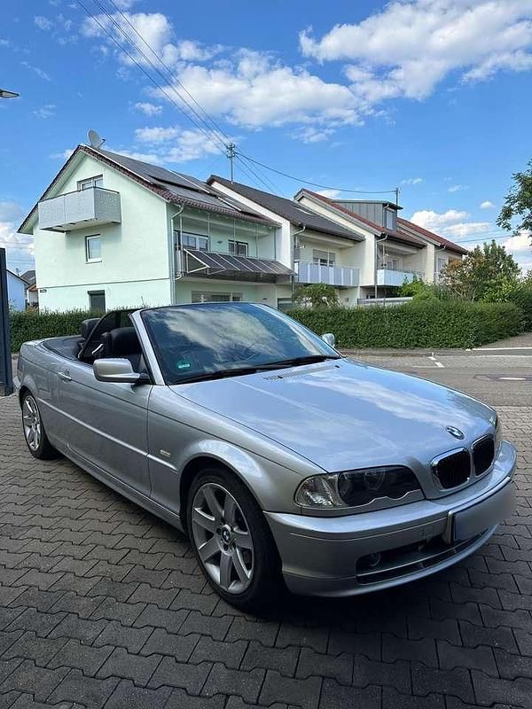 Silber Gebraucht 2003 BMW 318 Cabriolet Cabrio | 5.800 € (Guter Preis) - Bild 1/4