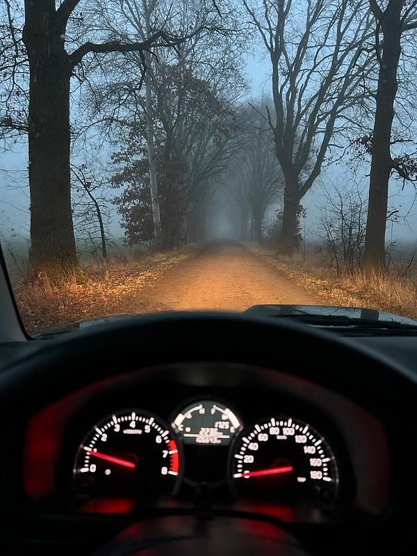 Grün Gebraucht 2016 Suzuki Jimny SUV | 17.490 € - Bild 1/4