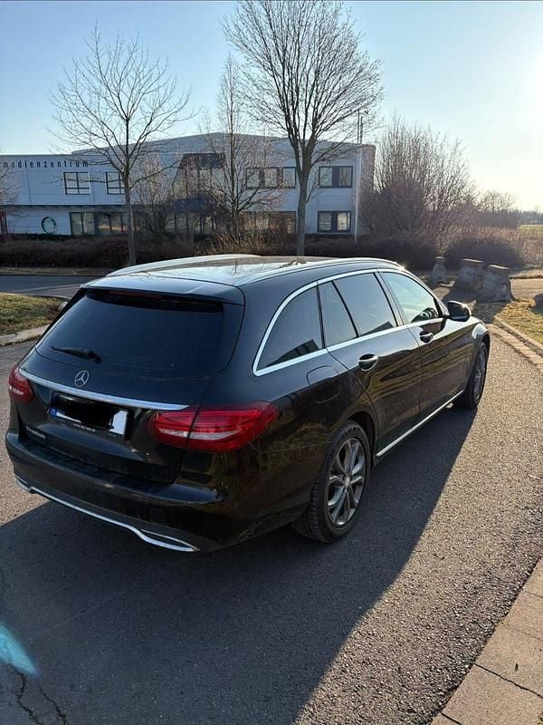 Gebraucht Mercedes C180 Avantgarde 156 PS (114 kW) 2016 Schwarz Kombi
