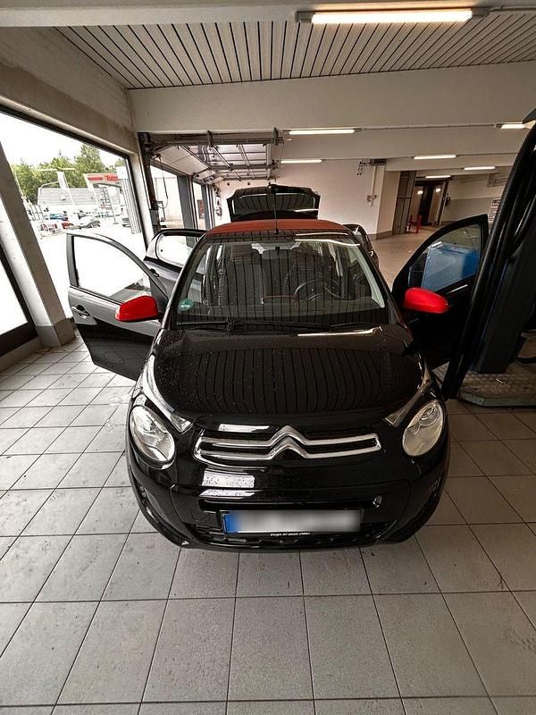 Schwarz Gebraucht 2017 Citroën C1 PureTech Kleinwagen | 6.800 € (Fairer Preis) - Bild 1/4