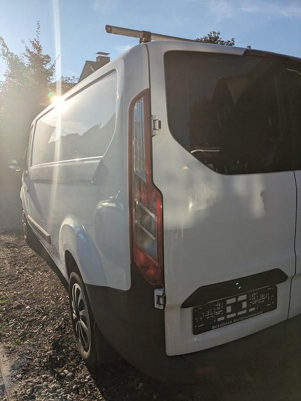 Gebraucht Ford Transit Custom 120 PS (88 kW) 2013 Weiß Van / Kleinbus