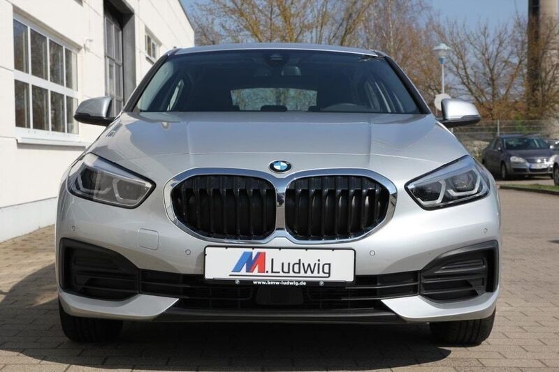 Gebraucht BMW 116 Advantage 116 PS (85 kW) 2021 Grau Kleinwagen
