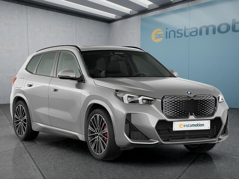 Neu BMW iX1 230 kW (313 PS) 2025 Silber SUV