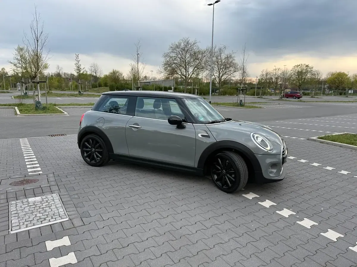 Używany Mini Cooper Chili 136 KM (100 kW) 2019 Szary Hatchback