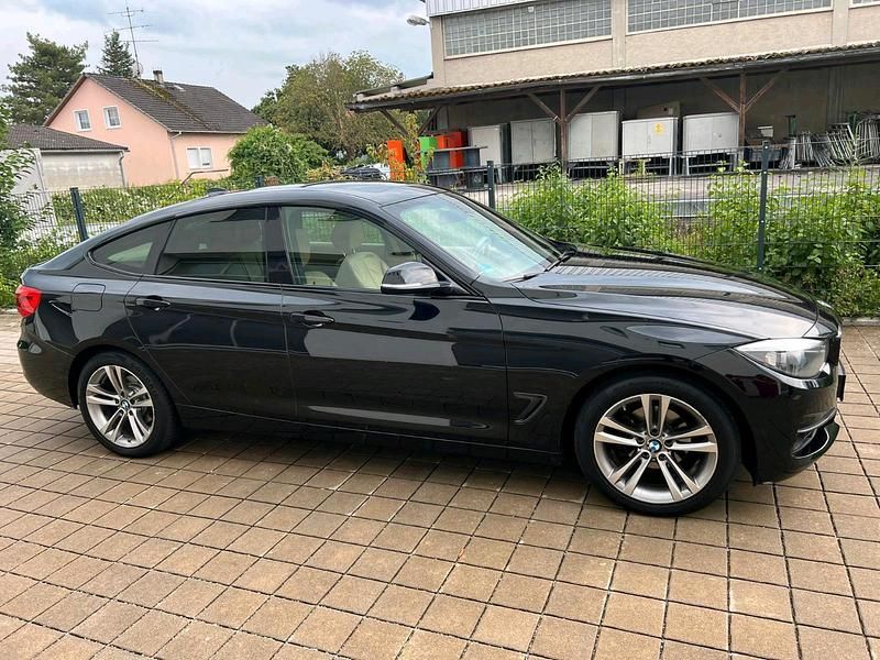 Gebraucht BMW 318 Gran Turismo 143 PS (105 kW) 2013 Schwarz Limousine