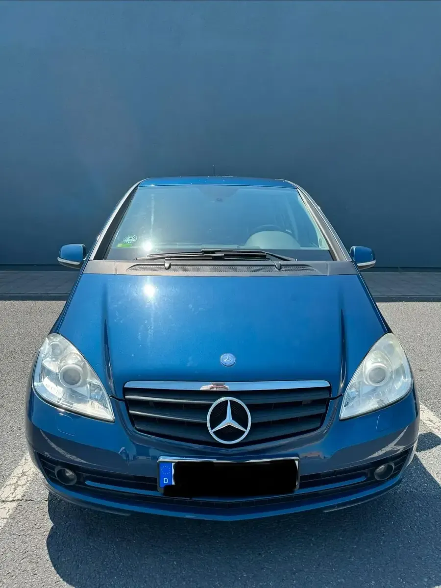 Gebraucht Mercedes A180 116 PS (85 kW) 2010 Blau Kombi