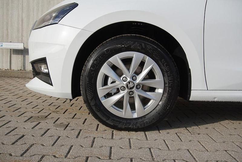 Neu Skoda Fabia 95 PS (69 kW) 2026 Moon weiß metallic Kleinwagen