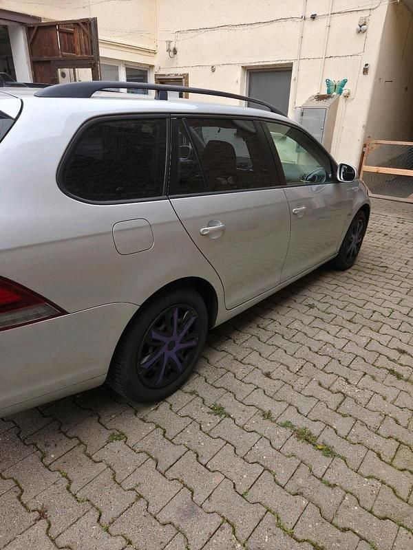 Second-hand VW Golf VI 105 CP (77 kW) 2010 Argintiu Hatchback