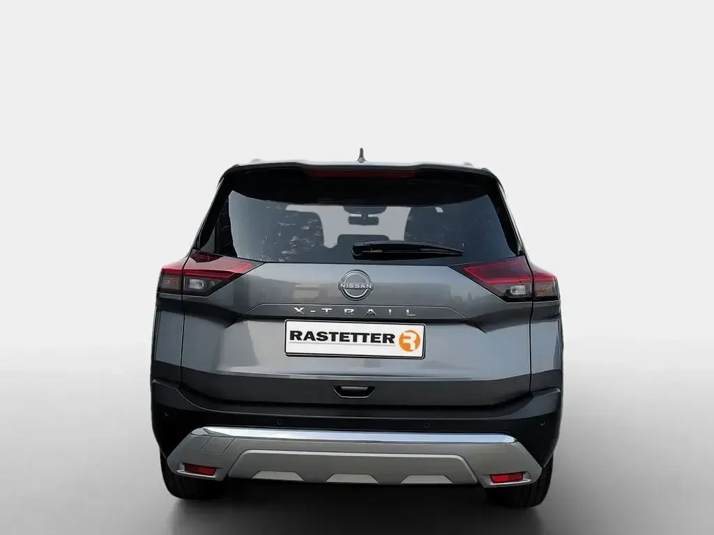 Neu Nissan X-Trail Tekna 163 PS (119 kW) 2026 Grau SUV