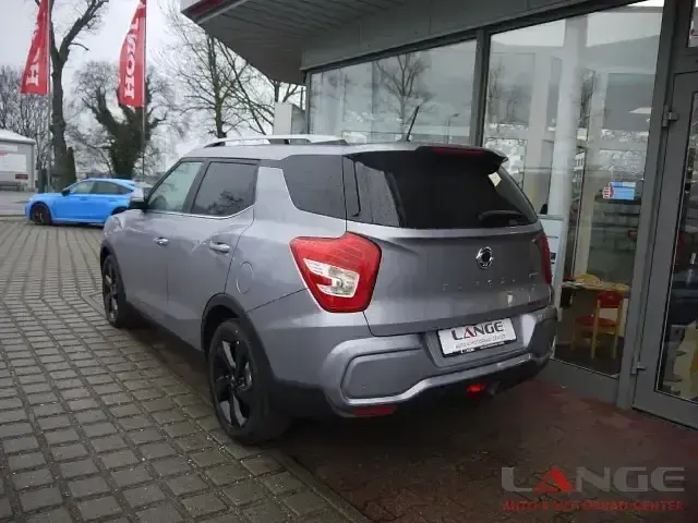 Gebraucht SsangYong Tivoli 163 PS (119 kW) 2024 Grau SUV