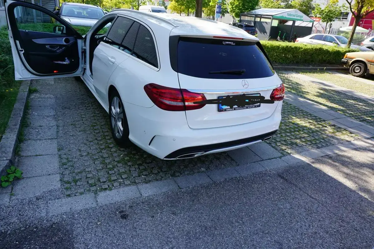 Gebraucht Mercedes C250 AMG line 211 PS (155 kW) 2016 Kombi