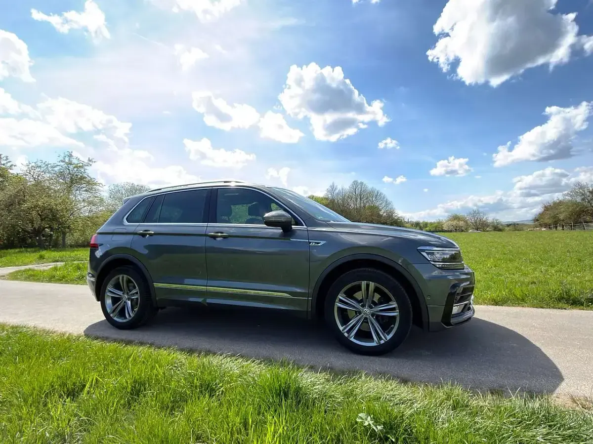 Gebraucht VW Tiguan Highline 220 PS (161 kW) 2017 Grau SUV