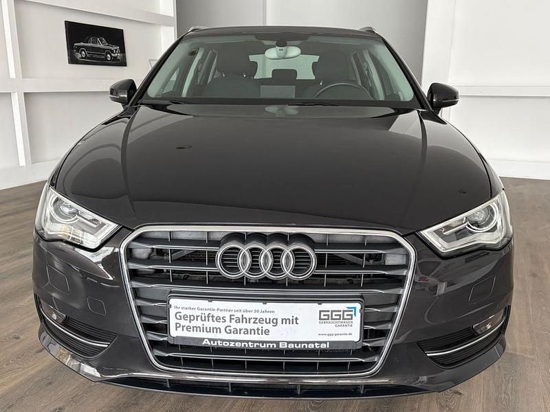 Gebraucht Audi A3 Attraction 110 PS (80 kW) 2015 Braun Limousine