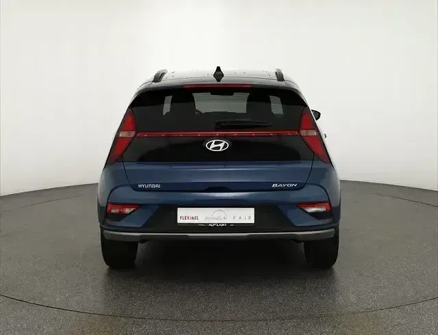 Neu Hyundai Bayon 101 PS (74 kW) 2025 Blau SUV
