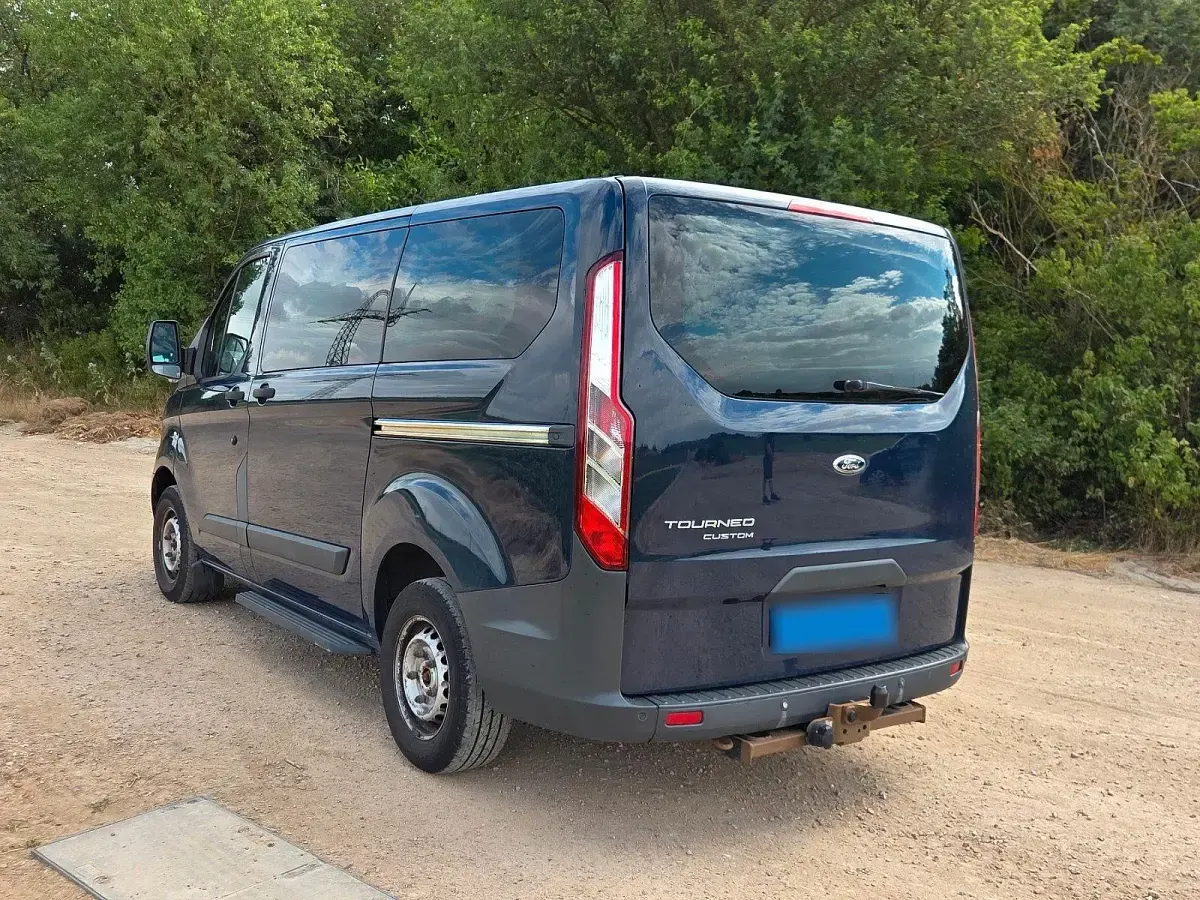 Gebraucht Ford Tourneo 125 PS (91 kW) 2014 Blau Van / Kleinbus