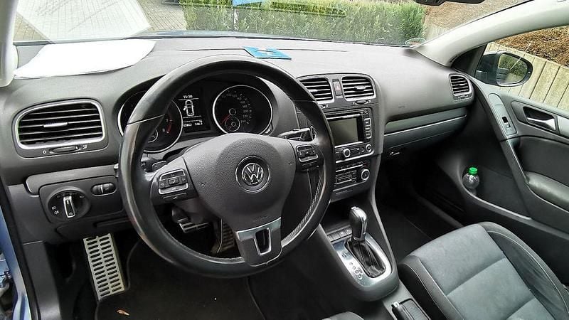 Gebraucht VW Golf VI Style 122 PS (89 kW) 2011 Blau Kleinwagen