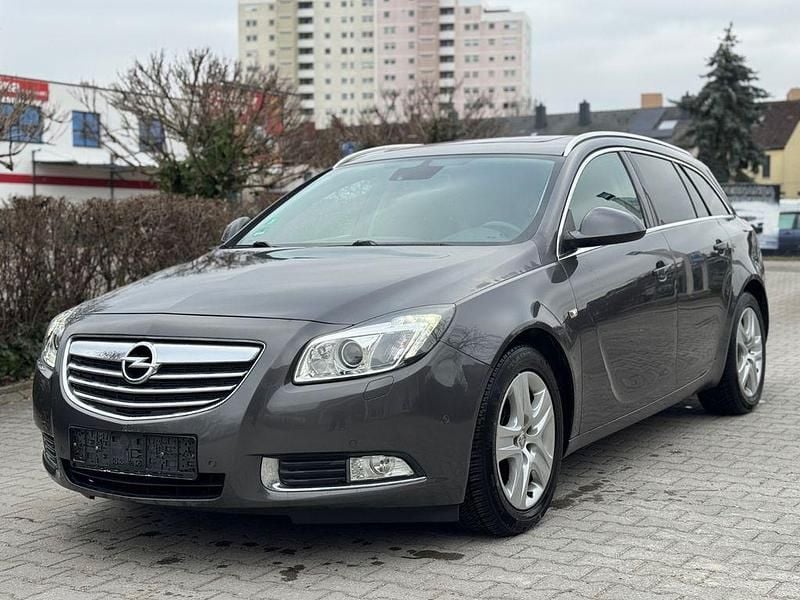 Gebraucht Opel Insignia Edition 140 PS (102 kW) 2009 Grau Kombi