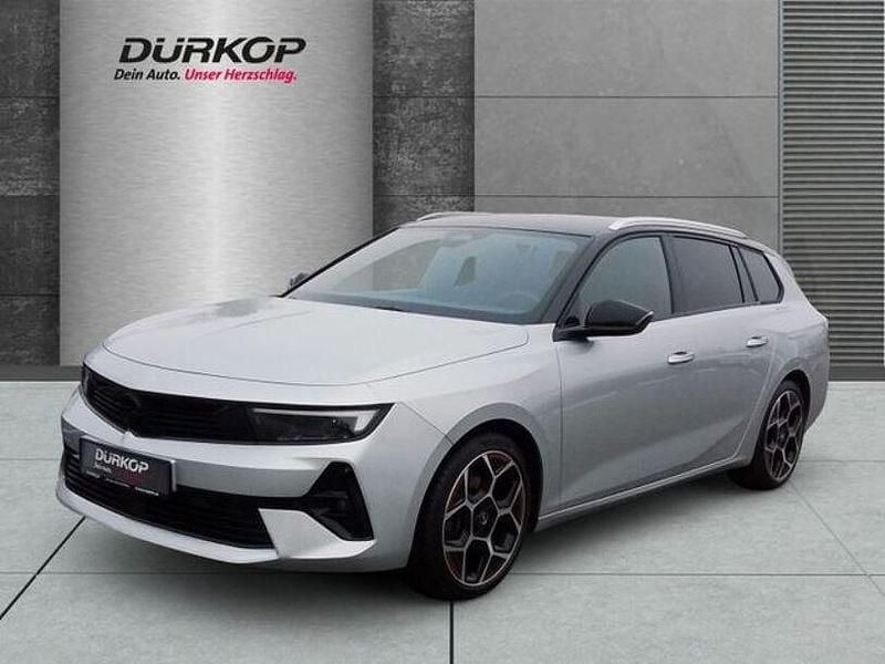 /typ aussenverkleidung metalliclackierung (silber) Gebraucht 2024 Opel Astra GS Line Kombi | 29.990 € (Fairer Preis) - Bild 1/4