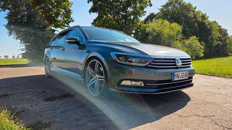 Grau Gebraucht 2015 VW Passat Kombi | 16.900 € (Teuer) - Bild 1/4