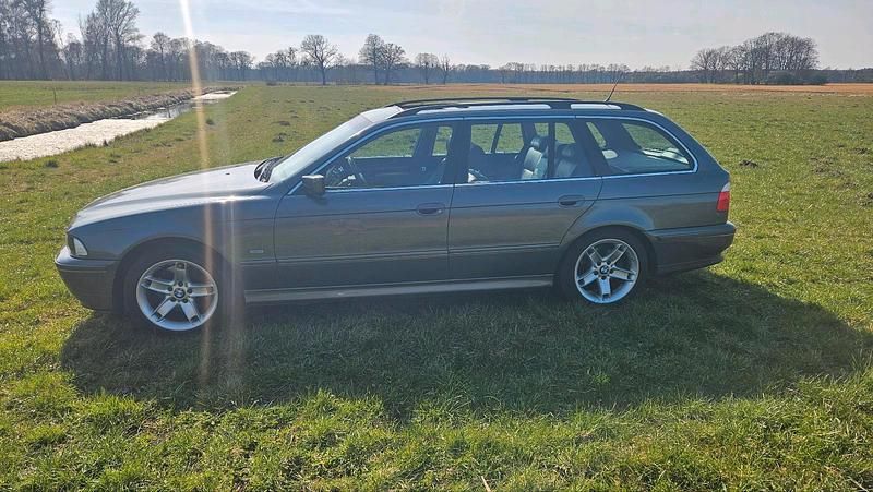 Occasion BMW 530 193 ch (141 kW) 2002 Bleue Break