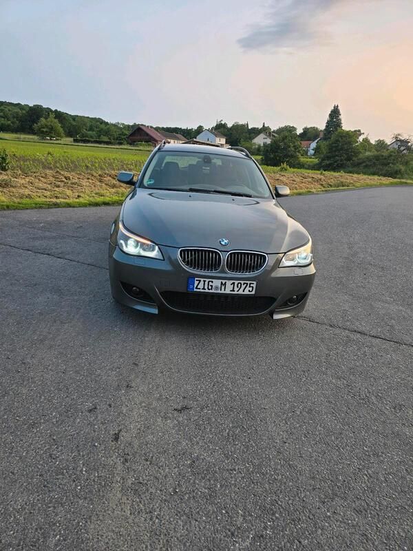 Grau Gebraucht 2006 BMW 525 Kombi | 2.500 € (Superpreis) - Bild 1/4