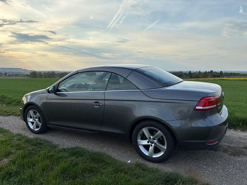 Brugt VW Eos 140 HK (102 kW) 2012 Grå Cabriolet