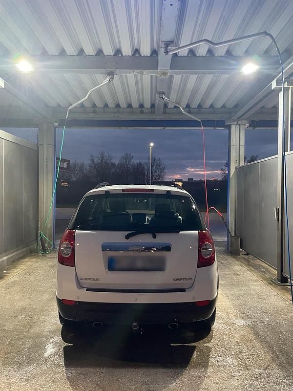 Gebraucht Chevrolet Captiva 167 PS (122 kW) 2012 Weiß SUV