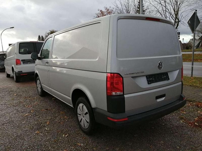 Neu VW Transporter 150 PS (110 kW) 2025 Reflexsilber metallic Van