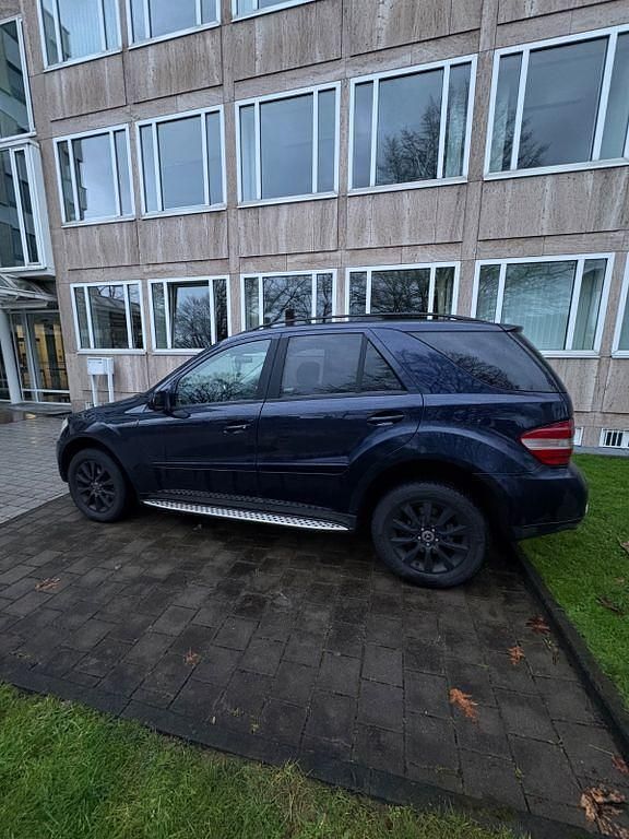 Gebraucht Mercedes ML320 224 PS (164 kW) 2006 SUV
