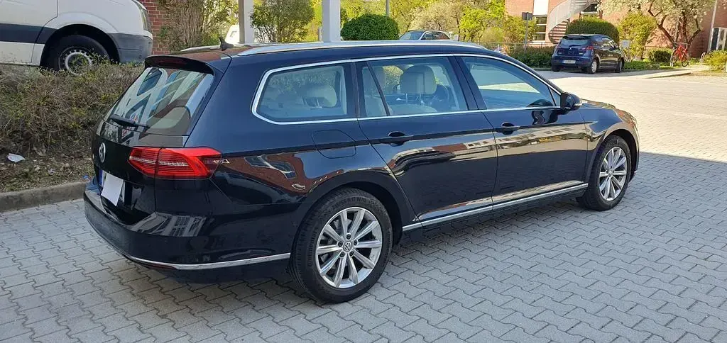 Gebraucht VW Passat Highline 179 PS (131 kW) 2016 Schwarz Kombi
