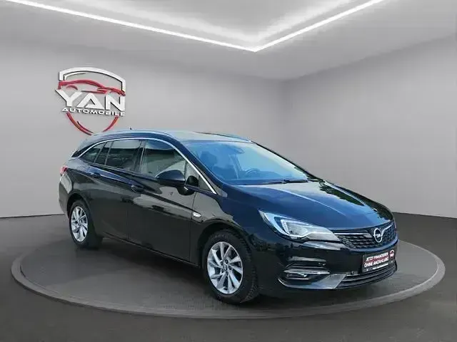 Gebraucht Opel Astra 131 PS (96 kW) 2022 Schwarz Kleinwagen